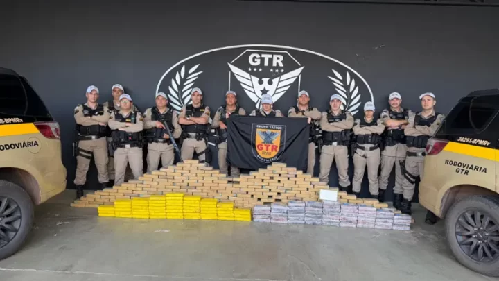 Droga estava em compartimento oculto de um bi-trem carregado de minério, segundo a Polícia Militar Rodoviária.