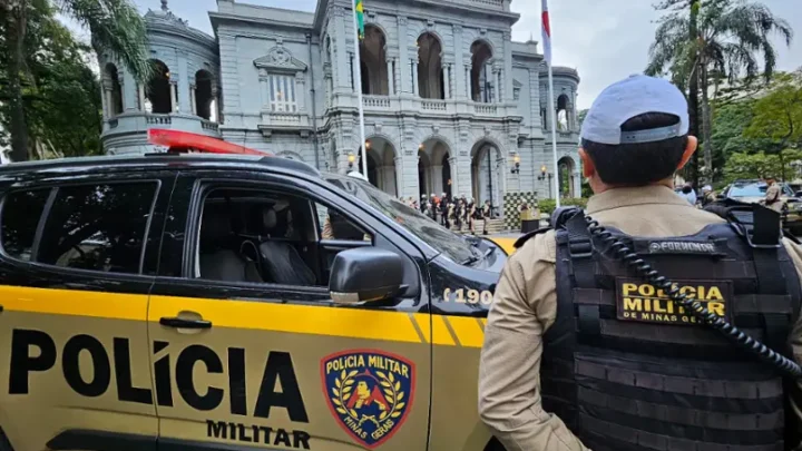 Ação da Polícia Militar marca o lançamento da campanha Maio Amarelo 2026 em Belo Horizonte.