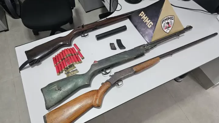 Segundo a PMMG, operação na zona rural de João Pinheiro e Brasilândia de Minas apreendeu armas, munições e pescado irregular.