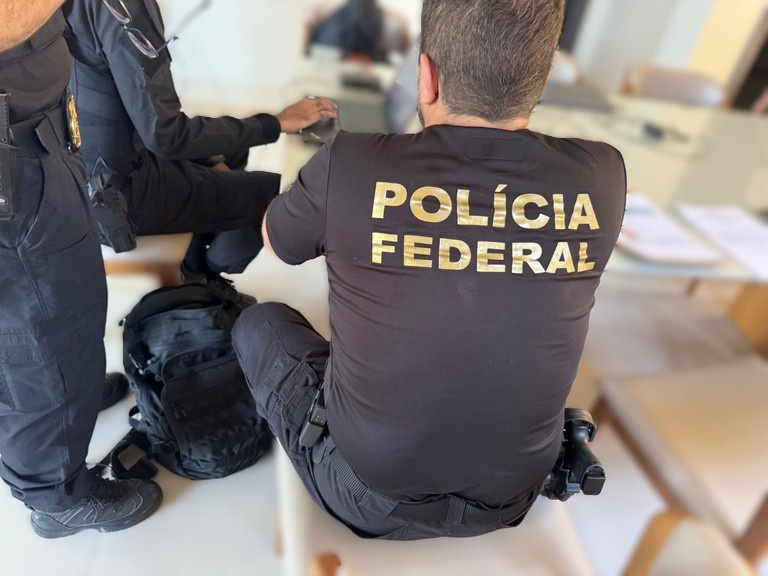 PF cumpre mandado em Montes Claros contra abuso sexual infantojuvenil na internet