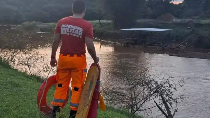 jovem-morre-apos-afogamento-no-rio-jacare-em-oliveira