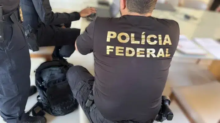 PF cumpre mandado em Montes Claros contra abuso sexual infantojuvenil na internet